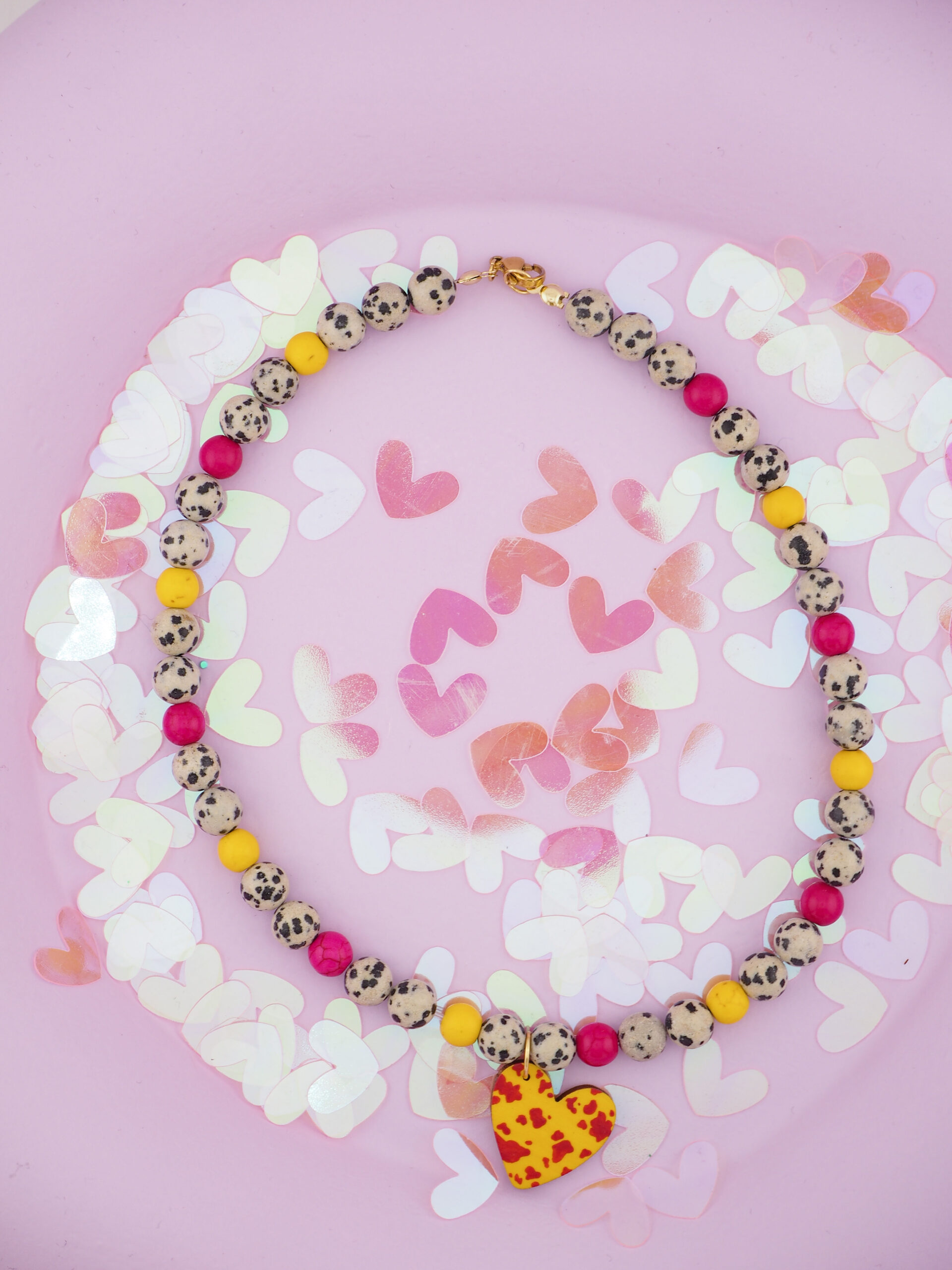 naszyjnik z jaspisu dalmatyńskiego z drewnianym sercem W Deseczkę Z Miłości