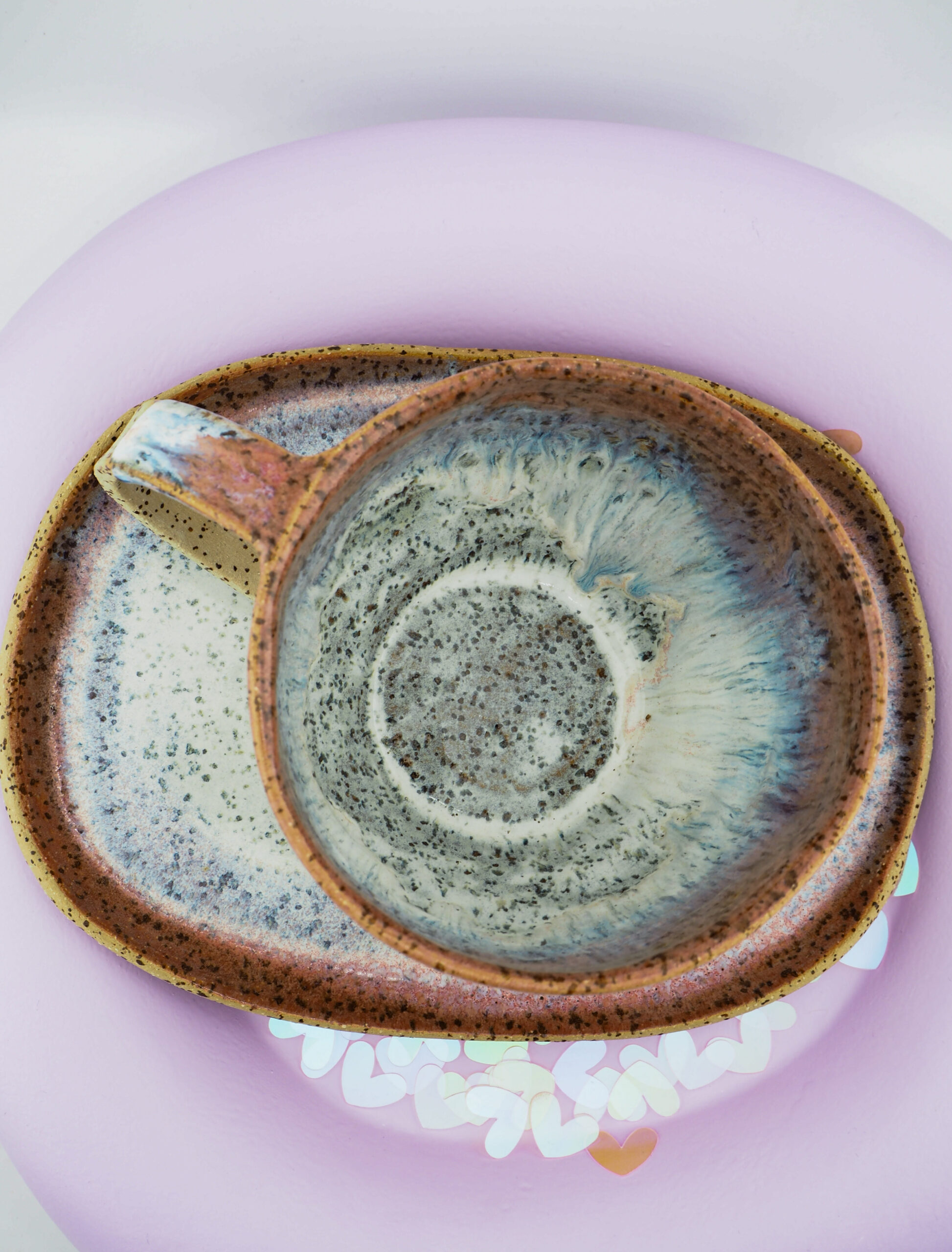 zestaw kubek z talerzykiem nmaste bitches Z Miłości MONIfaktura